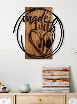 Accesoriu decorativ de perete din lemn Made with love
