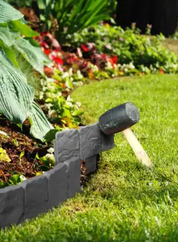 Bordura pt. strat de flori gazon