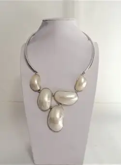 Colier Dama Baza Fixa cu Pandantive Sidef Alb in Montura 