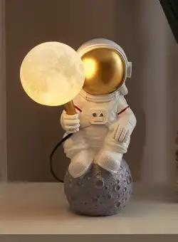 Lampa de veghe pentru copii, model astronaut