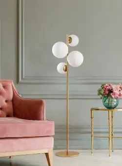 Lampadar Varnius, Negru