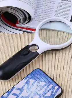 Lupa profesionala cu 3 LED