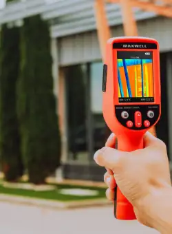 Scanner termic digital - cu ecran tactil, baterie si slot pentru card microSD