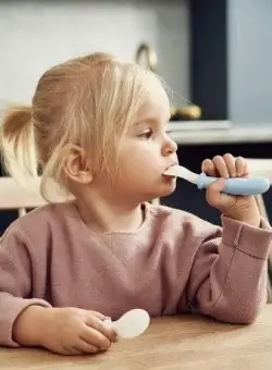 Set Lingurite si Furculite pentru bebelusi BabyBjorn Powder Blue (4 bucati)