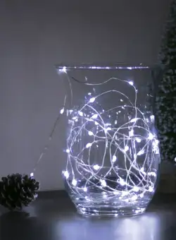 Sir de lumini LED de Craciun - 5 m -50 LED - Alb rece 3xAA