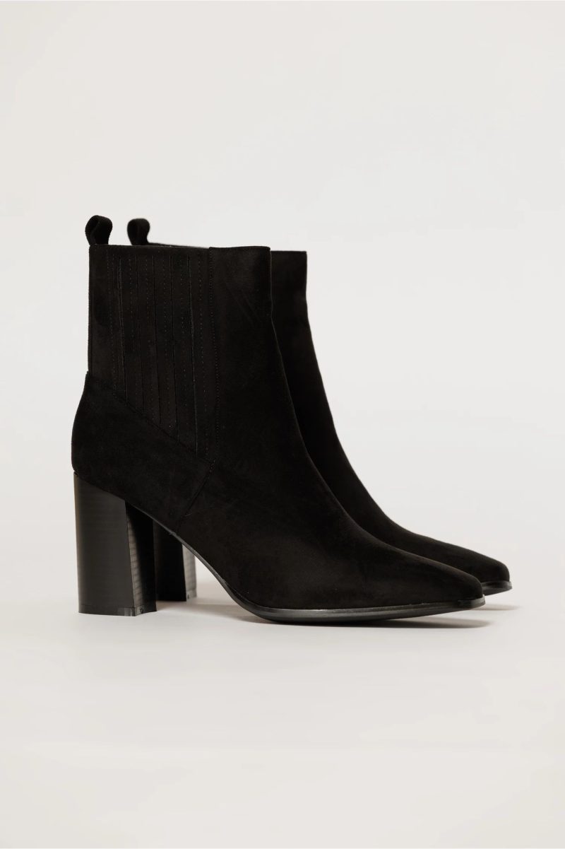 Botine negre din piele ecologica cu design modern si toc patrat