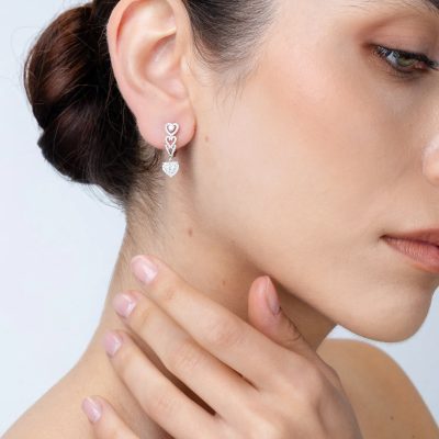 Cercei inimioare din aur alb cu diamante de 0.6ct