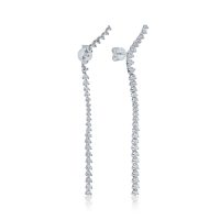 Cercei lungi din aur alb cu diamante de 1.83ct