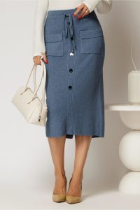 Fusta midi albastra din tricot cu nasturi si snur in talie