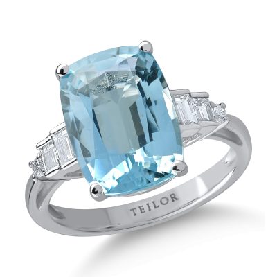 Inel din aur alb cu aquamarine rectangular de 5ct si diamante baguette si rotunde de 0.29ct