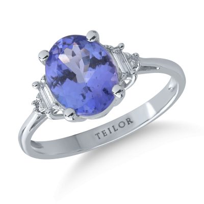 Inel din aur alb cu tanzanit oval de 2.3ct si diamante de 0.07ct