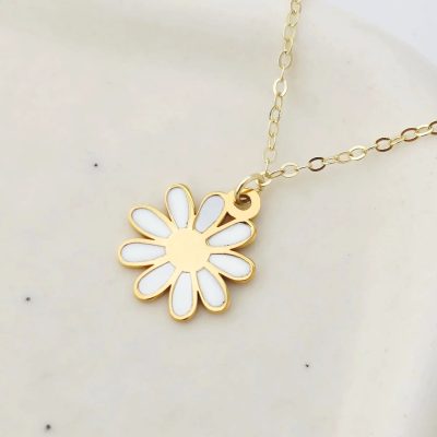 Lantisor Narcisa - Zirconii Albe & Pandantiv Floare cu Email Alb - Argint placat cu Aur Galben 18K